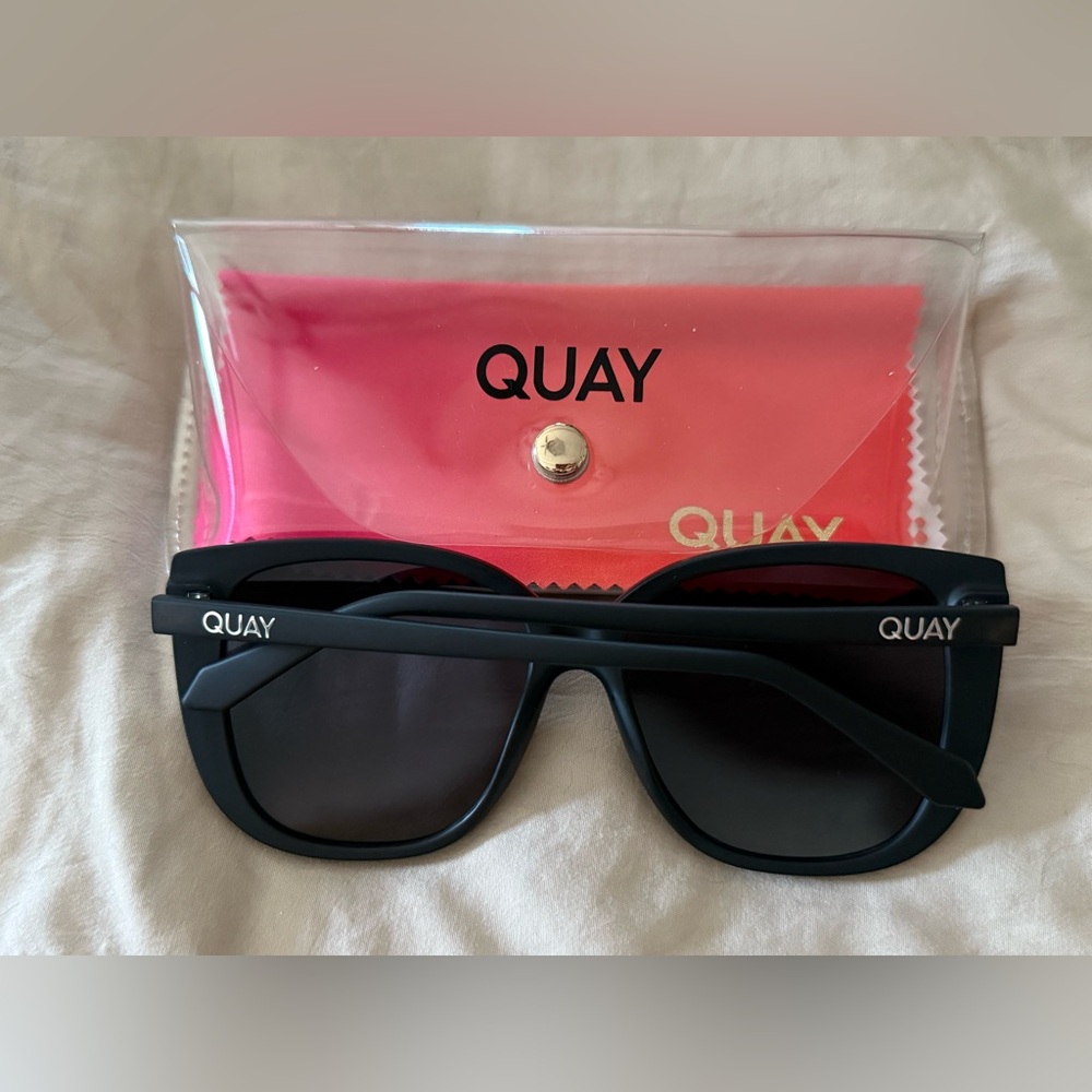 Quay Ever After Polarized Matte Black Sunglasses - Picture 4 of 9